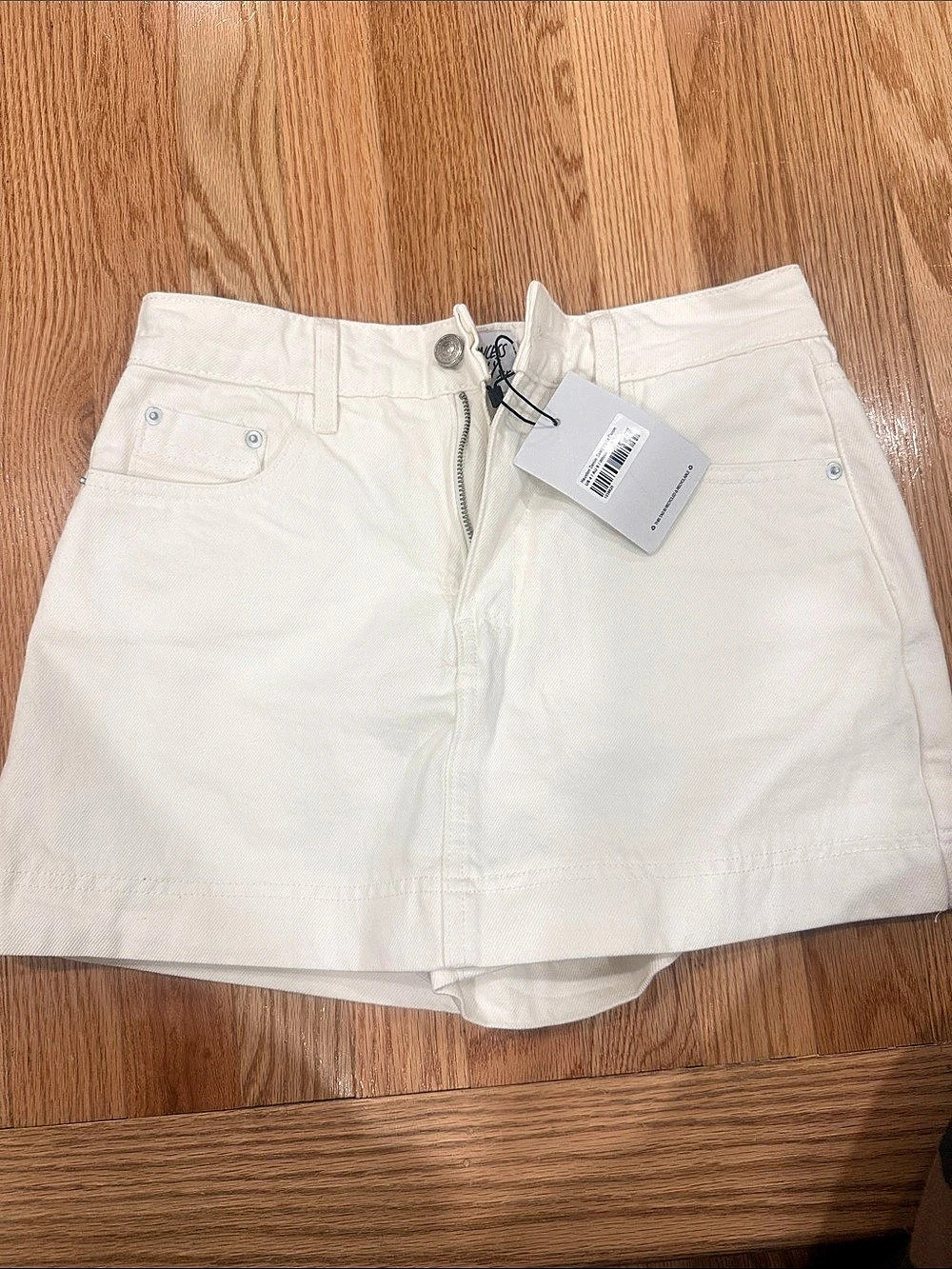 Heuston Denim Skort White Denim Size 4 NWT